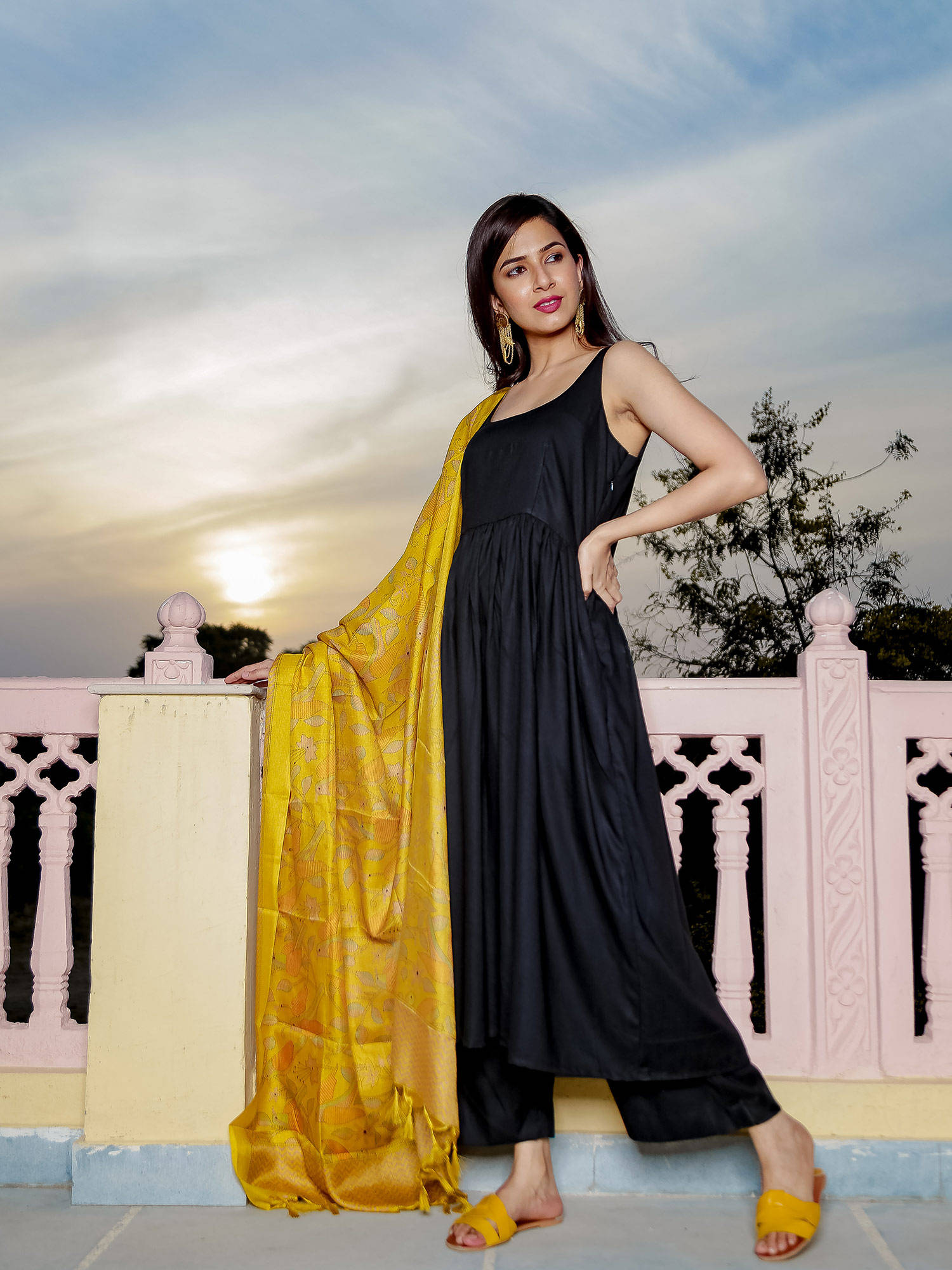 Ambraee Black Strap Anarkali Kurta 