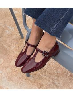 Pair ie Tales - Women Classic Buckled Strap Mary Jane Ballerina - Maroon