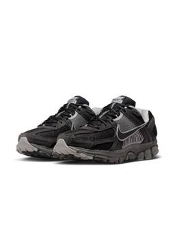 Nike - Zoom Vomero 5 Men Black Sneakers