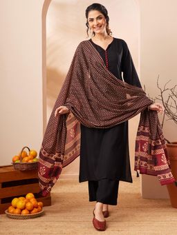 Janasya - Women Black Solid Printed Kurta with Pant and Dupatta