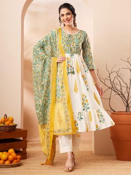 Janasya - Women Off White Floral Printed Kurta with Pant and Dupatta