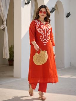 Autumnlane - Women Orange Printed Thread Work Kurta with Pant