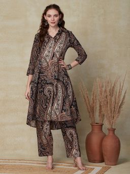 FASHOR - Black Ethnic Paisley Printed Kurta with Pant (Set of 2)