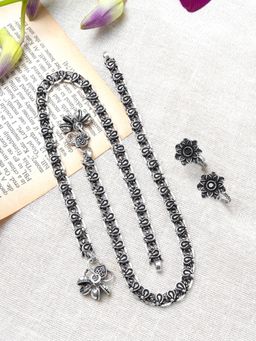 Teejh - Niru Set Of Anklet and Toe Ring