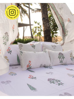 House of Ekam - Mughal Garden Delhi Bedsheet with Pillow Covers