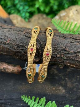 GRIIHAM - Premium Gold Plated 2 Floral Bangles (Pack of 2)