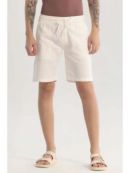 Snitch - White Plain Regular Casual Shorts For Men