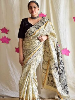 Sundarii - Baner Kalamkari Printed Bangalore Silk Saree with Unstitched Blouse