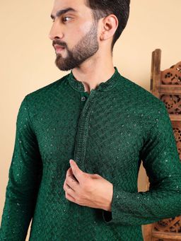 ETHNIC BAY - Men Green Embroidered Straight Kurta