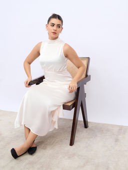 Styli - White Solid High Neck A-Line Maxi Dress with Slit