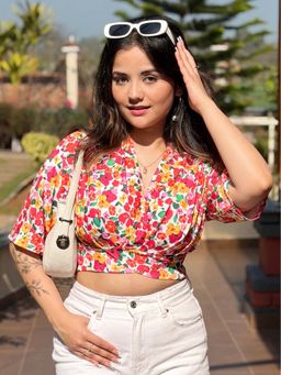 Tandul - Multi-Color Regular Fit Floral V-Neck Crop Top