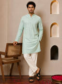 Green color option, Sold out, Currently selected