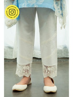 Roze - Ambar Pant
