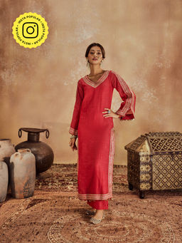 Roze - Falak Pink Kurta with Pant (Set of 2)