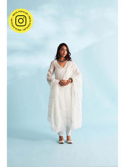 Roze - Naira White Dupatta