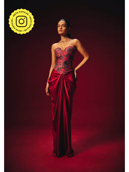 Roze - Zyra Red Solid Maxi Skirt
