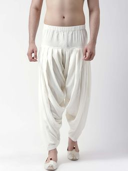 KISAH - White Solid Regular Fit Patiala