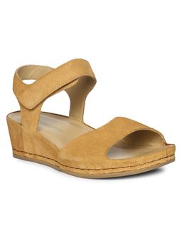 El Naturalista - Tan Wedge Pair Of Sandals