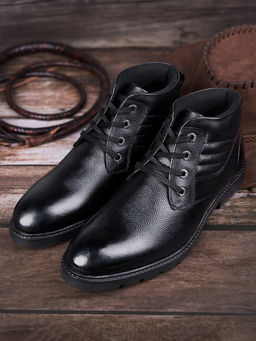 Louis Stitch - Black Men Textured Leather Heeled Chukka Boots