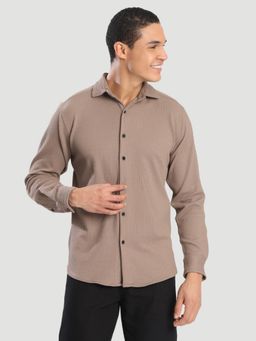 Bene Kleed - Men Beige Textured Regular Fit Spread Collar Shirt