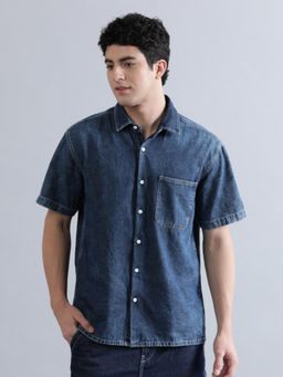 Bene Kleed - Men Dark Blue Relaxed Fit Denim Shirt