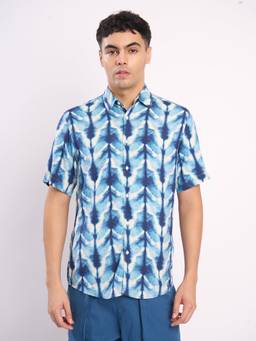 Bene Kleed - Men Blue and White Abstract Printed Shirt