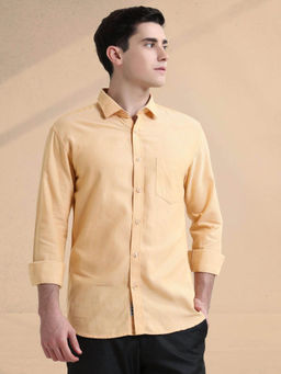 TURMS - Men Light Orange Solid Oxford Cotton Full Sleeves Shirt