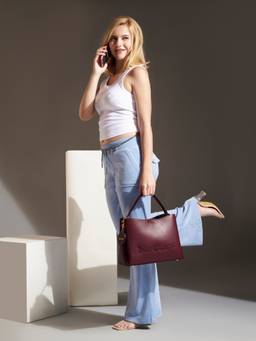 Juicy Couture - Women's Mirror Mist Satchel With Detachable Strap - Wine