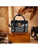 Black color option, Sold out, Currently selected