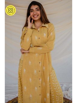 The Indian Ethnic Co. - Dabu Slub Cotton Kurta With Palazzo (Set of 2)