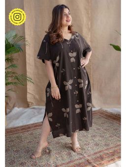 The Indian Ethnic Co. - Charcoal Dabu Slub Cotton Hand Dress