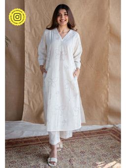 The Indian Ethnic Co. - Natural White Dabu Slub Cotton Hand Printed Co-Ord (Set of 2)