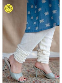 The Indian Ethnic Co. - Off White Slub Cotton Chudidar