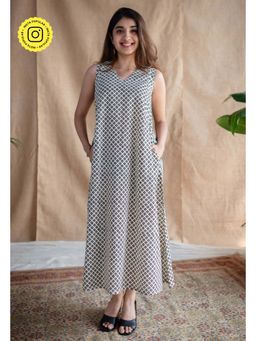 The Indian Ethnic Co. - Off White Fakira Mul Dress