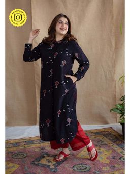 The Indian Ethnic Co. - Black Straight Ajrakh Cotton Printed Mandarin Neck Kurta