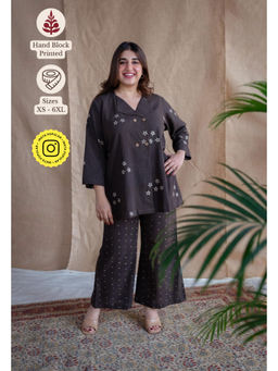 The Indian Ethnic Co. - Charcoal Straight Dabu Slub Cotton Printed Top with Palazzo (Set of 2)