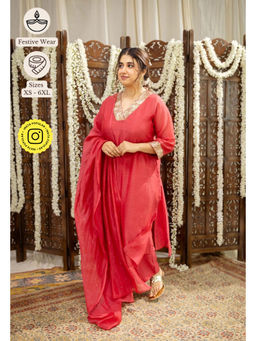 The Indian Ethnic Co. - Crimson Gota Silk Slip Kurta With Palazzo and Dupatta (Set of 4)