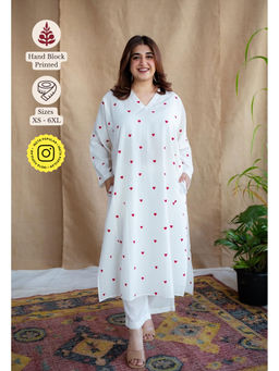 The Indian Ethnic Co. - White Loose Dabu Cotton Hand Block Printed Kurta