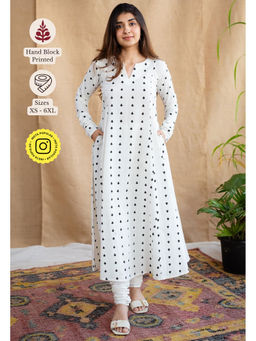 The Indian Ethnic Co. - White A-Line Dabu Cotton Hand Block Printed Kurta