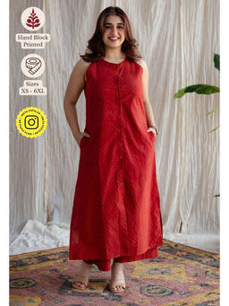 The Indian Ethnic Co. - Red Straight Printed Cotton Kurta With Mandarin Collar & Sleeveless