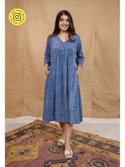 The Indian Ethnic Co. - Blue A-Line Dabu Printed Cotton Dress With V Neck