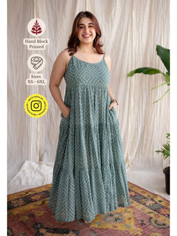 The Indian Ethnic Co. - Green A-Line Batik Hand Block Mul Dress With Attached Lining
