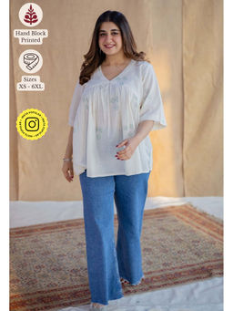 The Indian Ethnic Co. - White A-Line Dabu Hand Block Printed Slub Cotton Short Top