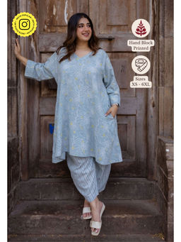 The Indian Ethnic Co. - Sky Blue Hand Block Printed Slub Cotton Embroidered Kurta