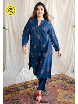 The Indian Ethnic Co. - Blue Loose Ajrakh Print Cotton Kurta
