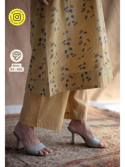 The Indian Ethnic Co. - Dull Cream Solid Slub Cotton Straight Pant