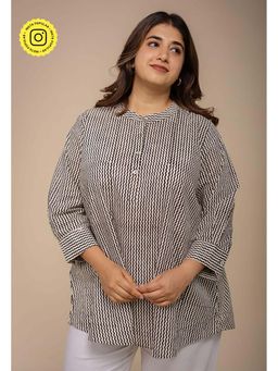 The Indian Ethnic Co. - Daisy Off White Hand Block Print Cotton Straight Short Top