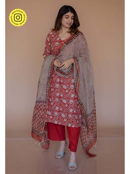 The Indian Ethnic Co. - Aarushi Red Bagru Cotton Straight Kurta
