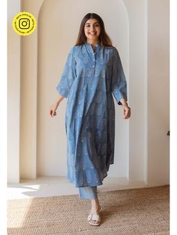 The Indian Ethnic Co. - Harshita Blue Ajrakh Cotton Kali Kurta