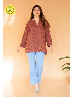 The Indian Ethnic Co. - Karvi Red Ajrakh Cotton Straight Short Kurti with Embroidery